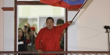 Θριαμβευτική νίκη του Τσάβες