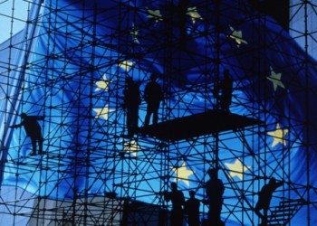 Βρυξέλλες: Μυστηριώδης απόλυση επιτρόπου