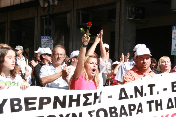 Το θηρίο τρεκλίζει, ώρα να το ρίξουμε