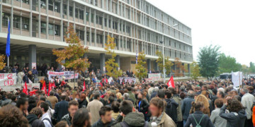 Κύμα αλληλεγγύης στους 3 συλληφθέντες