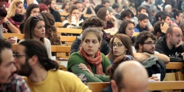 Άσβεστη  παραμένει η φλόγα  του Νοέμβρη