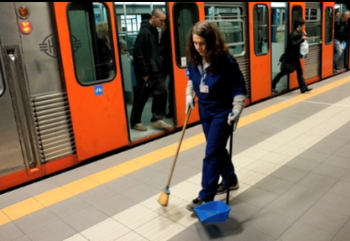 Κωνσταντίνα Κούνεβα: Η εργατική αλληλεγγύη «αντίδοτο» στο βιτριόλι