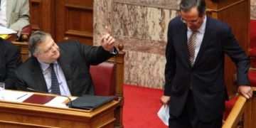 Κυβερνητικούς τριγμούς φέρνει  το πολυνομοχέδιο