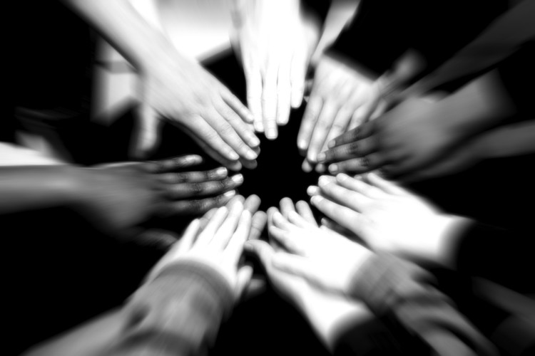 Έμπρακτη αλληλεγγύη στους μετανάστες εργάτες γης