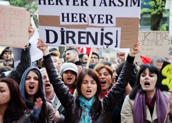 Η εποχή των εξεγέρσεων παραμένει