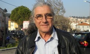 Φουσκώνει το απεργιακό ποτάμι