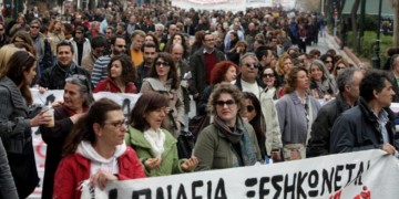 «Μάθημα» ανατροπής και πολιτικής για τα λαϊκά δικαιώματα