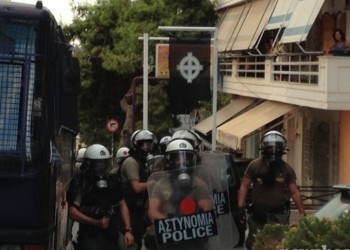 Χέρι-χέρι κυβέρνηση, εργοδότες, χρυσαυγίτες