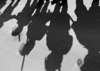 Τεχνητή η «ανωμαλία», υπαρκτή η εξαθλίωση του λαού