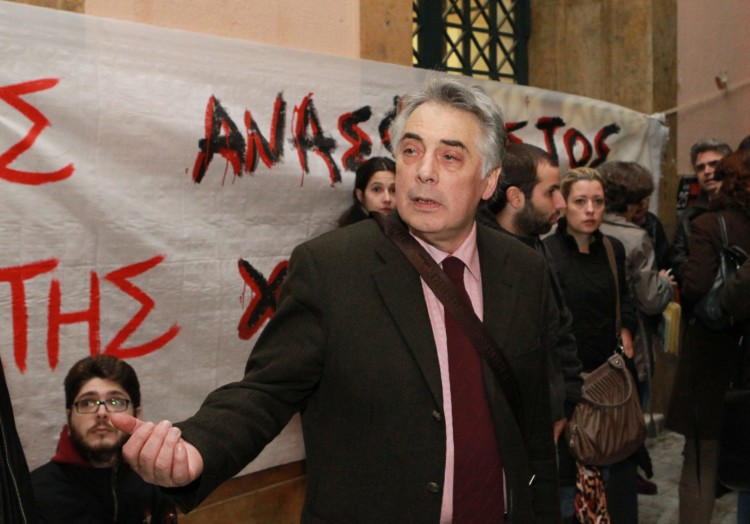 Θεοδόσης Πελεγρίνης:  Κάνουν το πανεπιστήμιο ΙΕΚ