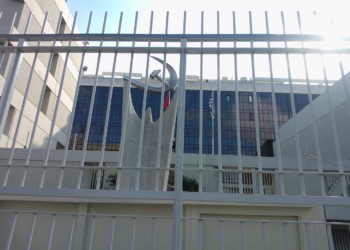 Με αφορμή μια απομάκρυνση