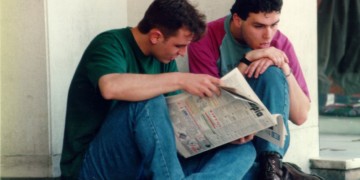 Στην Ελλάδα οι γέροι… ζουν τους νέους!