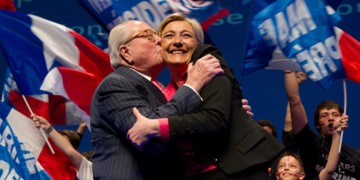 Πρώτο ηχηρό χαστούκι στον Ολάντ