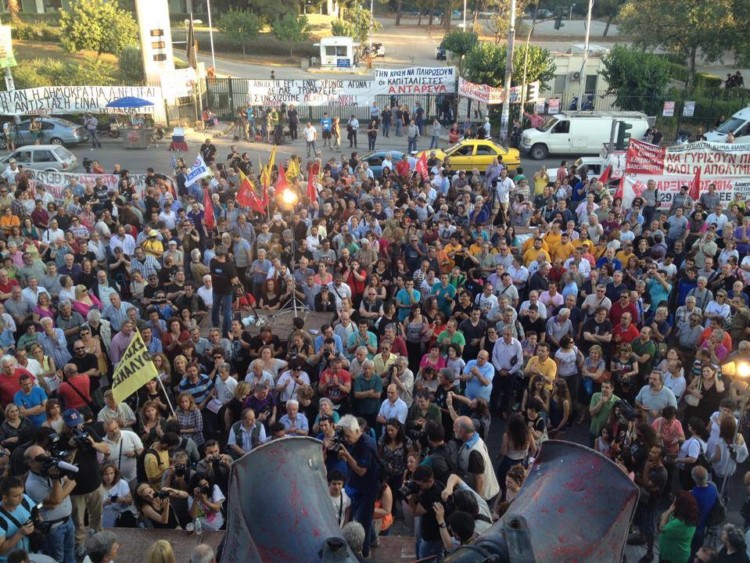 Όλα τα ρυάκια αντίστασης  στο μεγάλο ποτάμι της ανατροπής