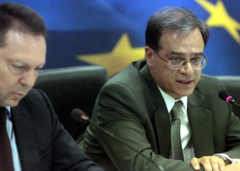 Σταθεροποίηση στο δρόμο με την τρόικα