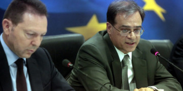 Σταθεροποίηση στο δρόμο με την τρόικα