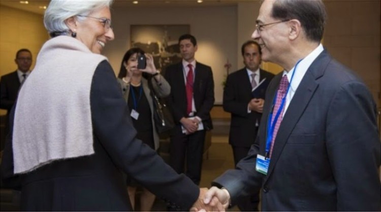 Τεσσεράμισι χρόνια μετά η οικονομία συνεχίζει να παραπαίει