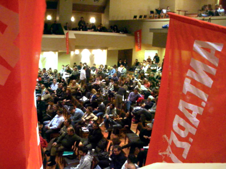 Ανατρεπτική γραμμή, ούτε αναχώρηση ούτε υποταγή