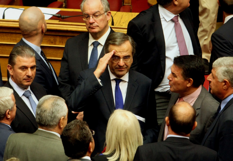 Ψήφο εμπιστοσύνης στον Σαμαρά από μια απαξιωμένη Βουλή
