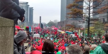 Φυσάει κόντρα σε ολόκληρη τη Γηραιά Ήπειρο