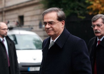 Θα αλλάζετε απλά διαχειριστές Μνημονίων