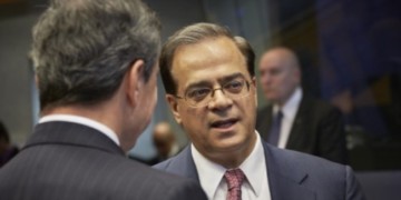 «Μνημονιακές»… τελετές και θυσίες για να επιστρέψει η τρόικα!