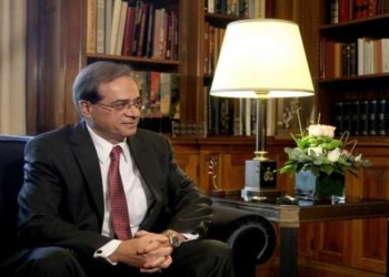 Νέες περικοπές και νέοι φόροι για να μην έρθει η… ανάλγητη τρόικα