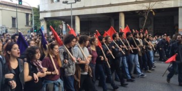 Ο Νοέμβρης πάντα ζωντανός στις διαδρομές της μνήμης