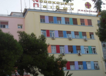 Δεν χειρουργούν ανασφάλιστο παιδί 2,5 ετών