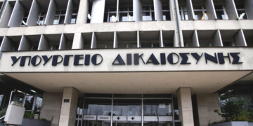 34 φοιτητές στη ΓΑΔΑ!