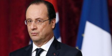 Με τις ψήφους της Δεξιάς διαλύουν οι γάλλοι σοσιαλιστές το κοινωνικό κράτος