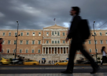 Συνέχιση αναδιαρθρώσεων ή ανατροπή