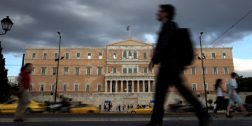 Συνέχιση αναδιαρθρώσεων ή ανατροπή