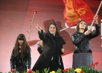 Κριτική «από τα Αριστερά» και όχι «από τα Δεξιά»