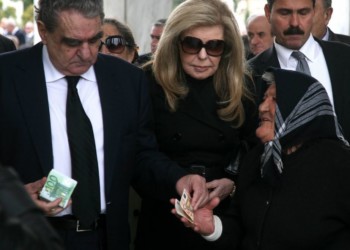 Τα πλούτη τους, η φτώχεια μας