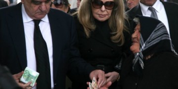 Τα πλούτη τους, η φτώχεια μας