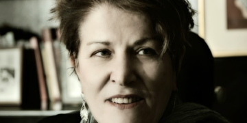  Σοφία Αντωνοπούλου*: Διαγραφή του μεγαλύτερου μέρους του χρέους