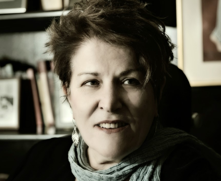  Σοφία Αντωνοπούλου*: Διαγραφή του μεγαλύτερου μέρους του χρέους