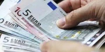 Παύση πληρωμών, απάντηση σε εκβιασμούς και σενάρια διπλού νομίσματος