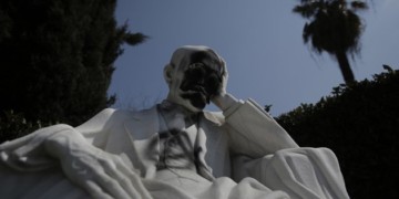 Η νύχτα των μαρμάρων