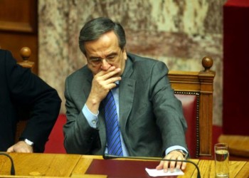 Κολλημένος στην καρέκλα!