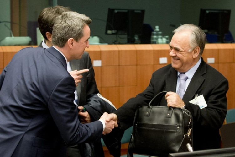 Η κυβέρνηση συζητά με τους δανειστές τα δικαιώματά μας