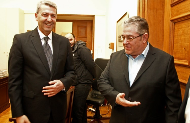 ΚΚΕ: Ιδεολογικές ακροβασίες στο «ακραίο κέντρο»