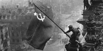 Όσες αλήθειες κι αν κάψουν, στο φως δεν βάζουν φωτιά