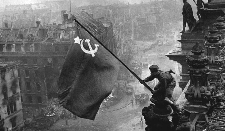 Όσες αλήθειες κι αν κάψουν, στο φως δεν βάζουν φωτιά