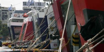 Αντίδραση στις ιδιωτικοποιήσεις ΟΛΠ και ΟΛΘ