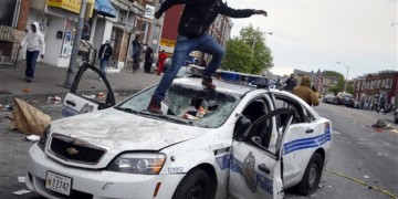 Εμφύλιος στη Βαλτιμόρη