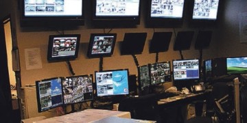 Το υπερκράτος των υπηρεσιών σαρώνει την Ευρώπη