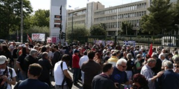 Το νέο Μνημόνιο υπαγορεύει…Ταγματάρχη