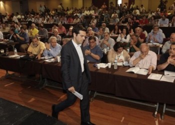 Εσωκομματική διαπραγμάτευση ενώ η βάση «βράζει»